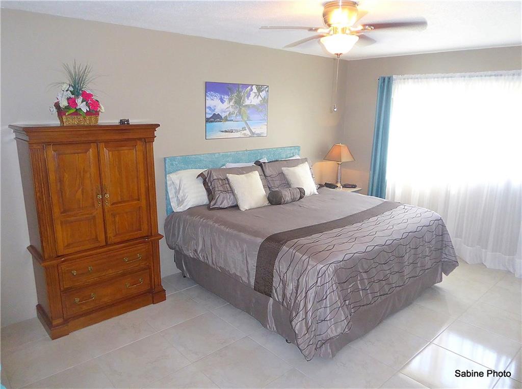 VILLAGE ROYALE EMERALD GR - Residential