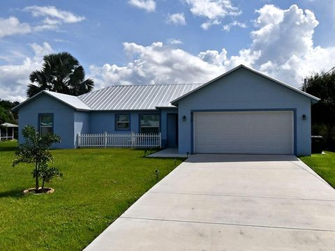 A home in Port St Lucie