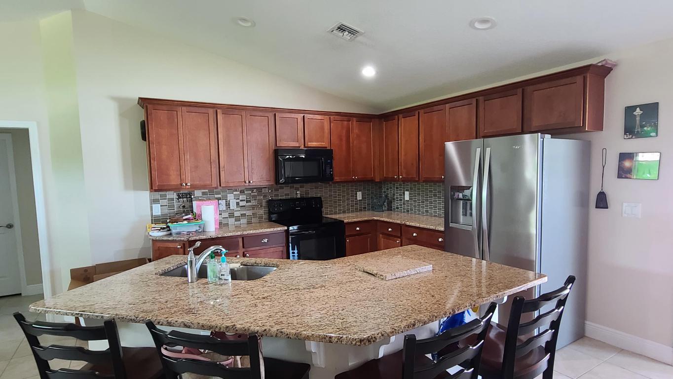 PORT ST LUCIE SECTION 4 - Residential