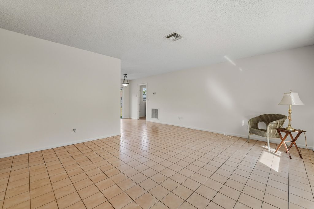 Photo of 307 SE Husted Terrace, Port Saint Lucie, FL 34983 (MLS # R11151203)