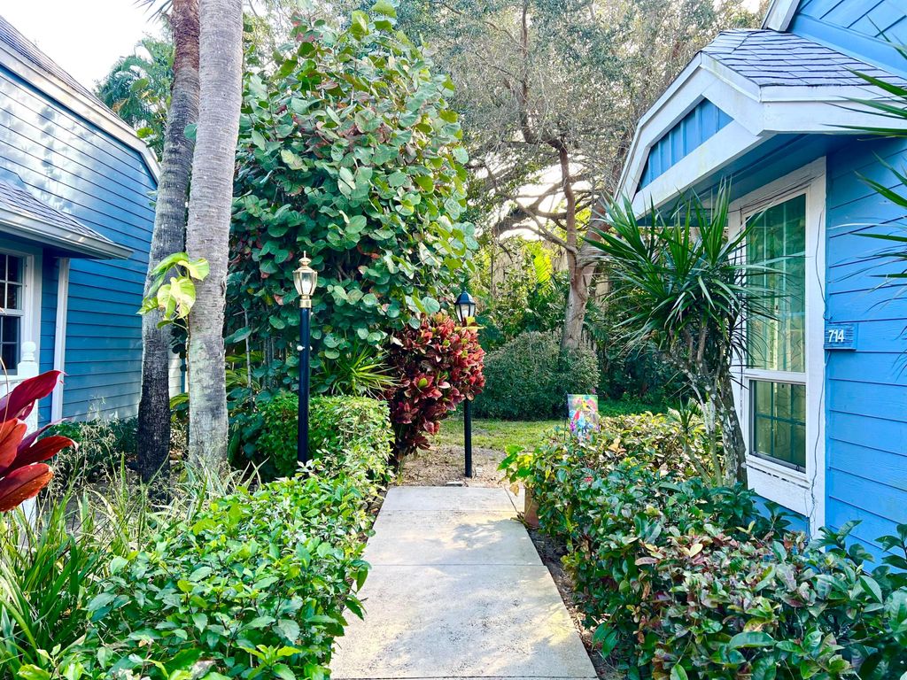 Photo of 714 Ocean Dunes Circle, Jupiter, FL 33477 (MLS # R11159285)