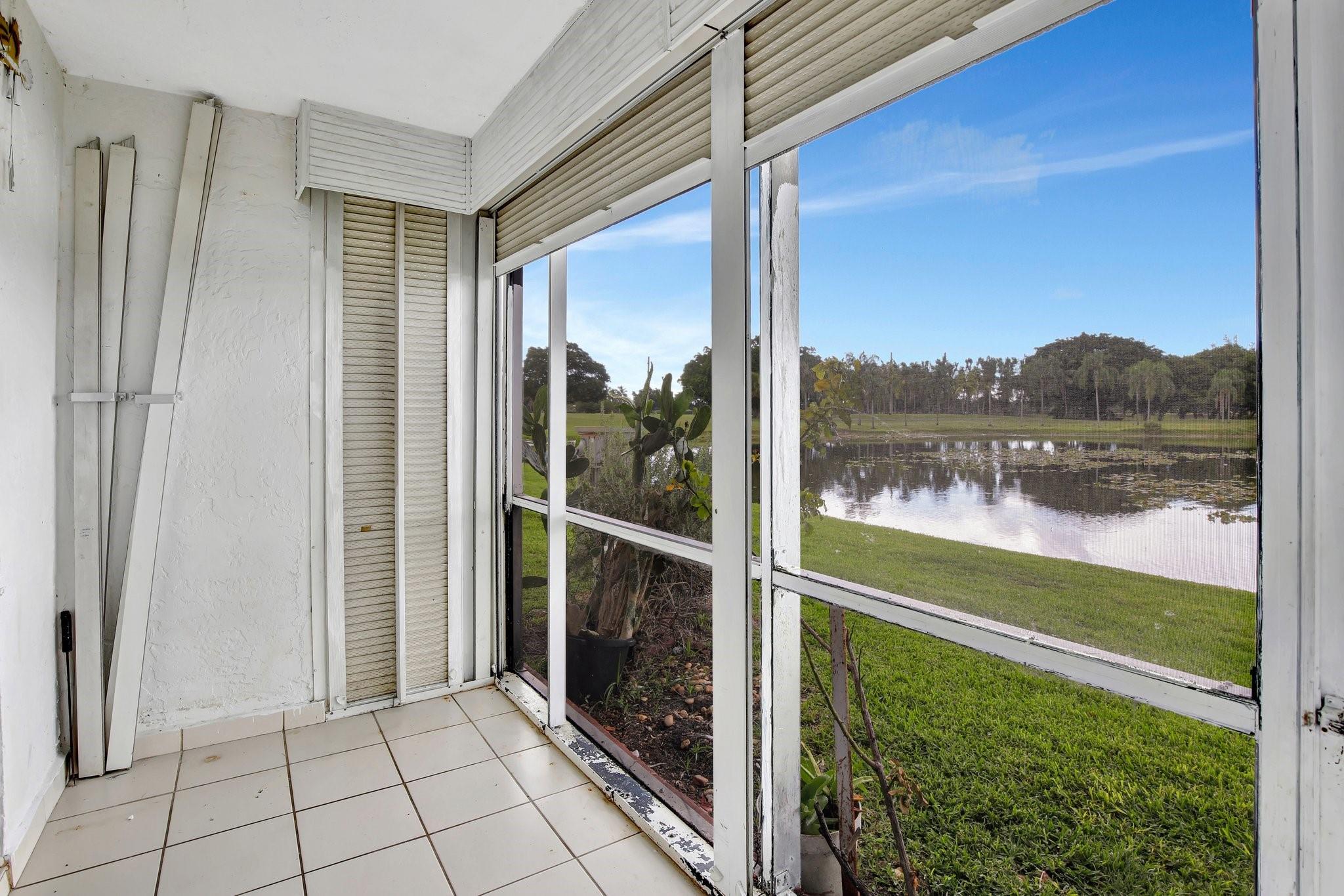 HOLLYBROOK GOLF & TENNIS - Residential