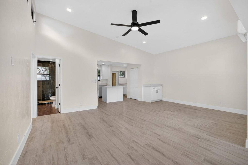 Photo of 1403 NE 13th Street, Fort Lauderdale, FL 33304 (MLS # B26028935)