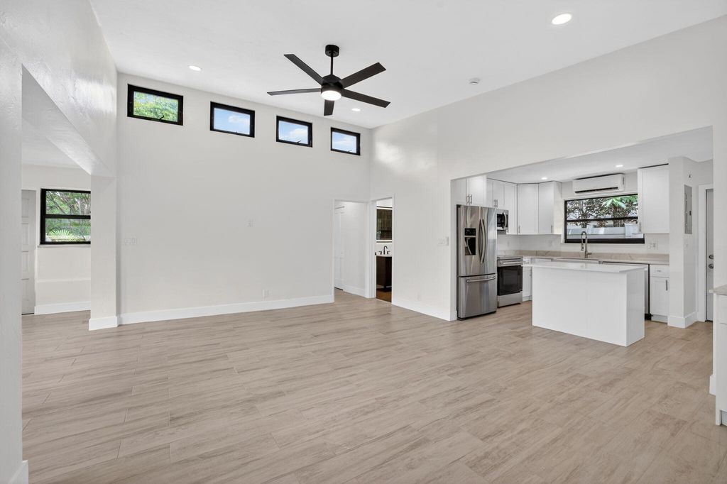 Photo of 1403 NE 13th Street, Fort Lauderdale, FL 33304 (MLS # B26028935)