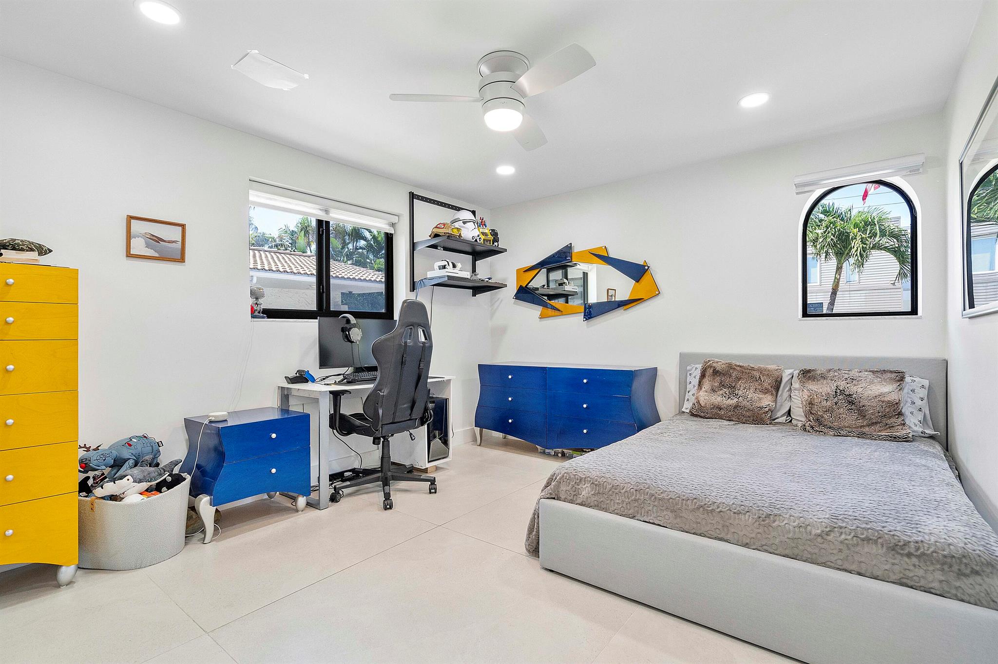 TROPIC ISLE - Residential