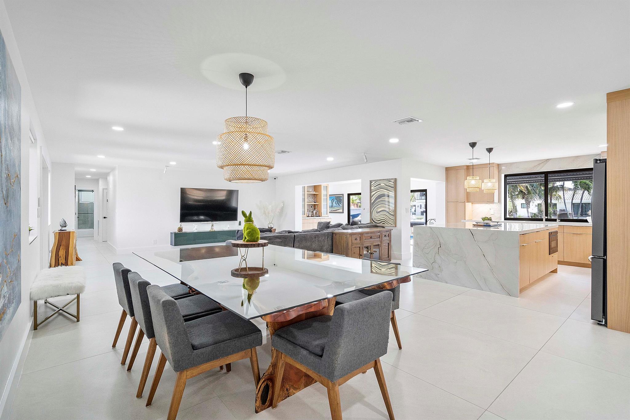 TROPIC ISLE - Residential