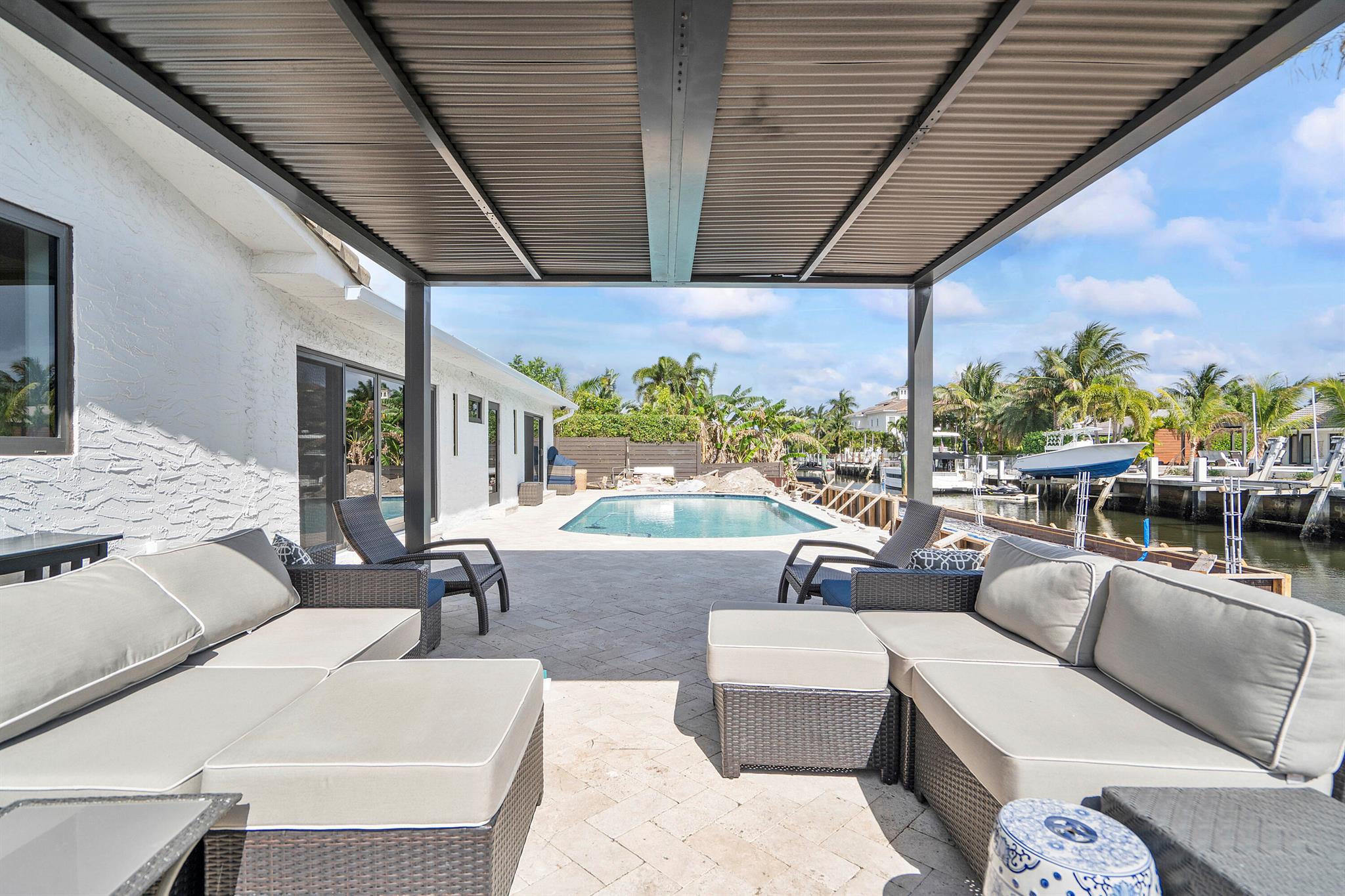 TROPIC ISLE - Residential