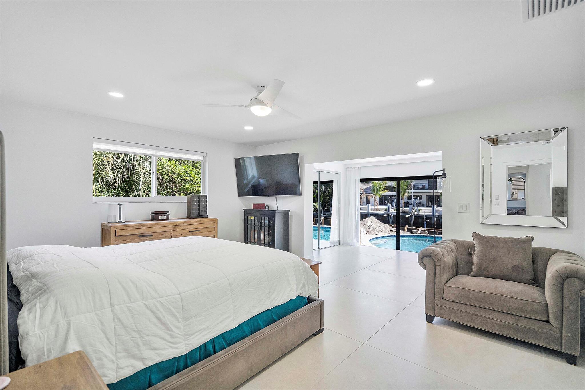 TROPIC ISLE - Residential