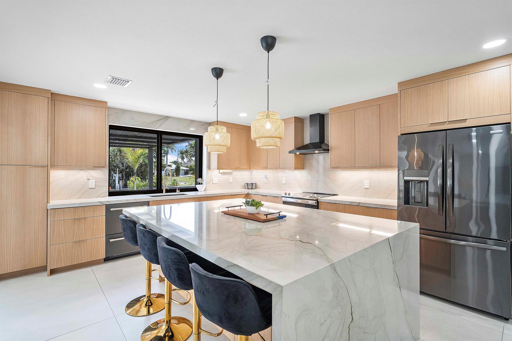 TROPIC ISLE - Residential