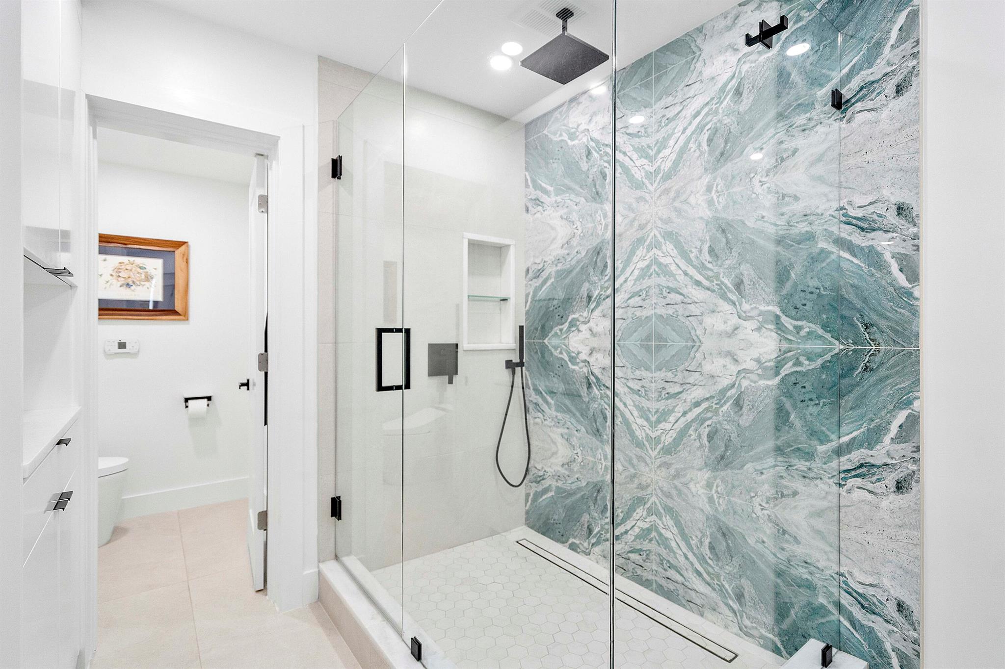 TROPIC ISLE - Residential