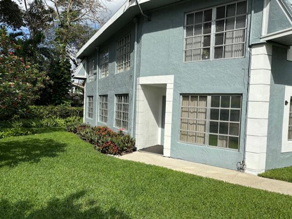 Photo of 422 SW 9th St NW #Apartment 6, Boca Raton, FL 33432 (MLS # B26000830)