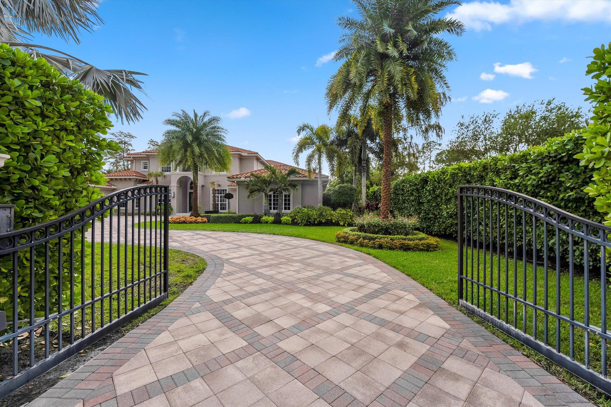 13550 Greentree Trail