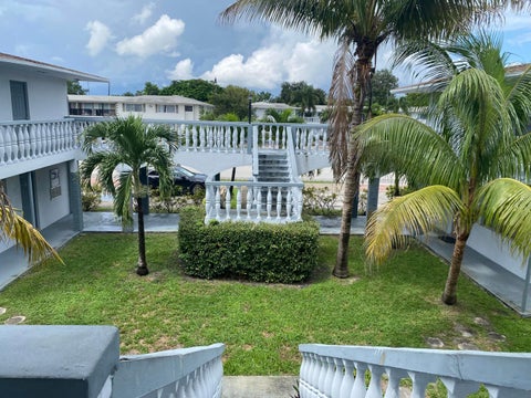 Tiny photo for 5112 HOLLYWOOD Boulevard #25, Hollywood, FL 33021 (MLS # B26070616)