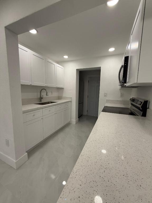 LAKE FOREST SEC ONE - Residential