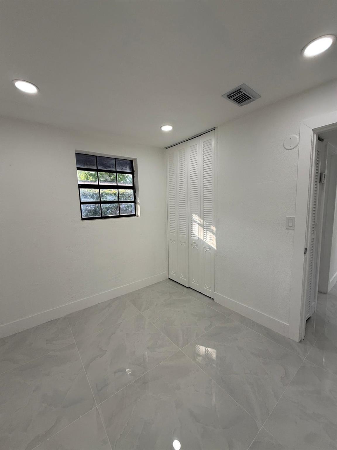 LAKE FOREST SEC ONE - Residential