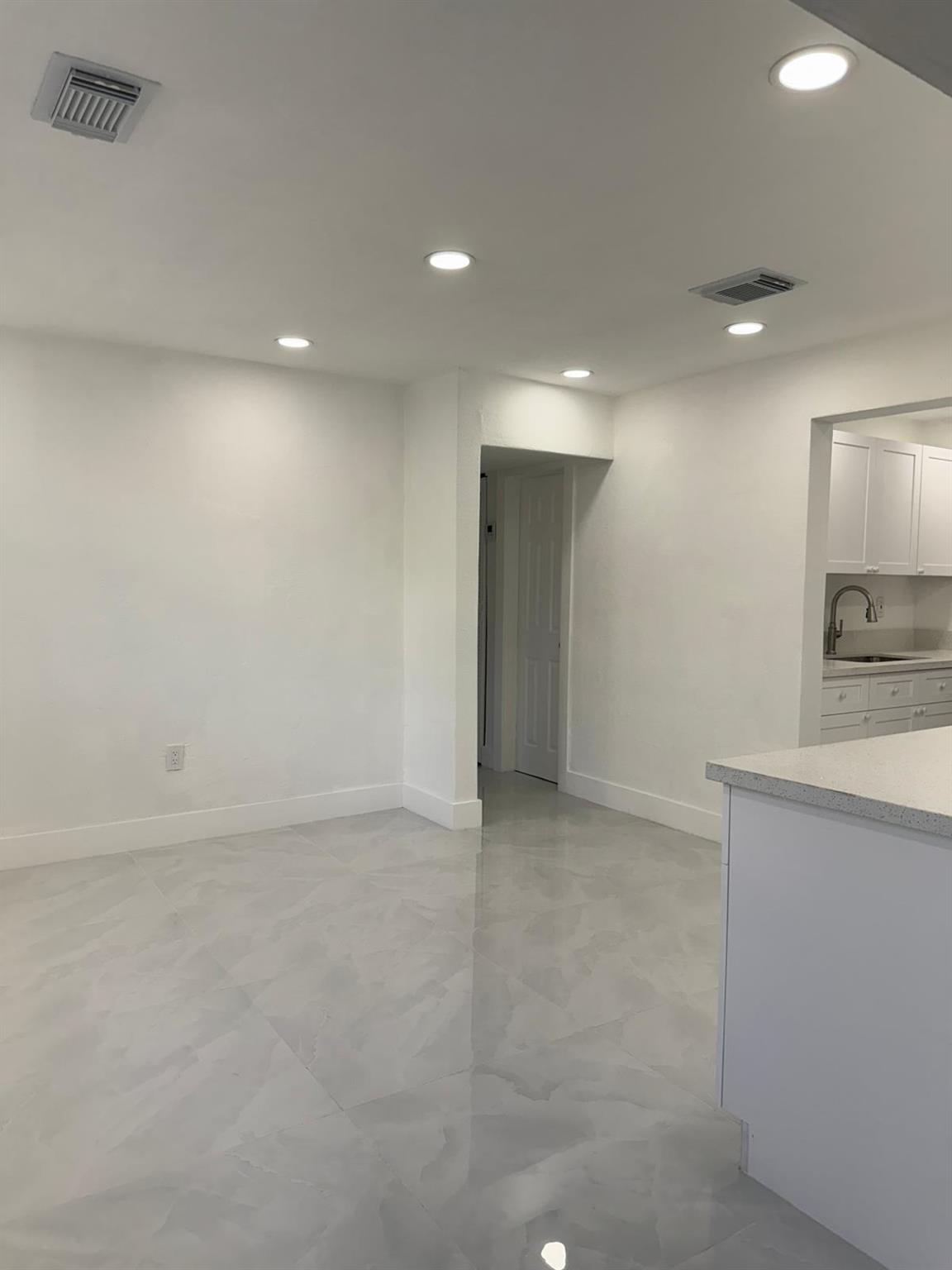 LAKE FOREST SEC ONE - Residential