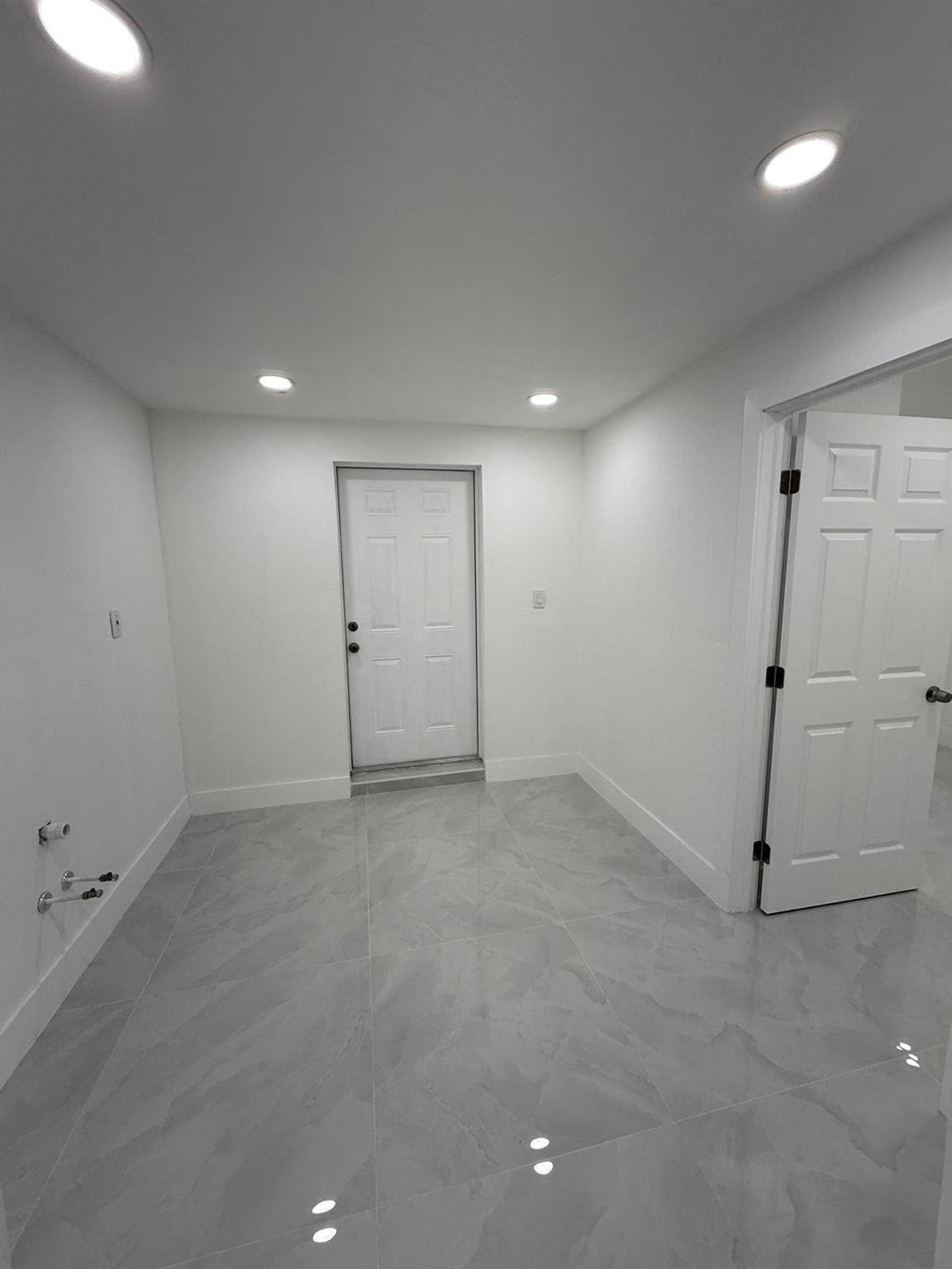 LAKE FOREST SEC ONE - Residential