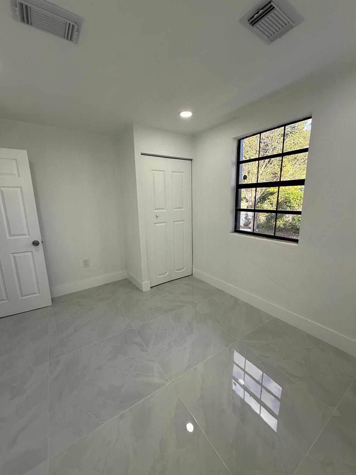 LAKE FOREST SEC ONE - Residential