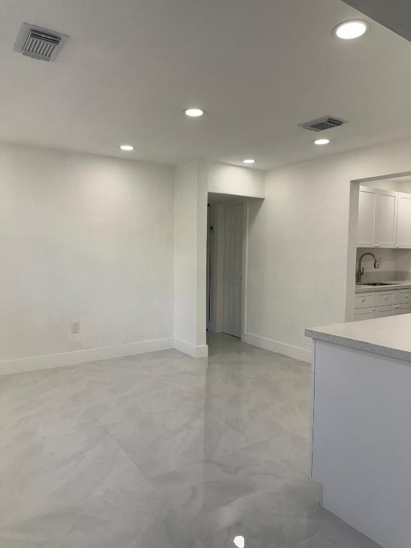 LAKE FOREST SEC ONE - Residential