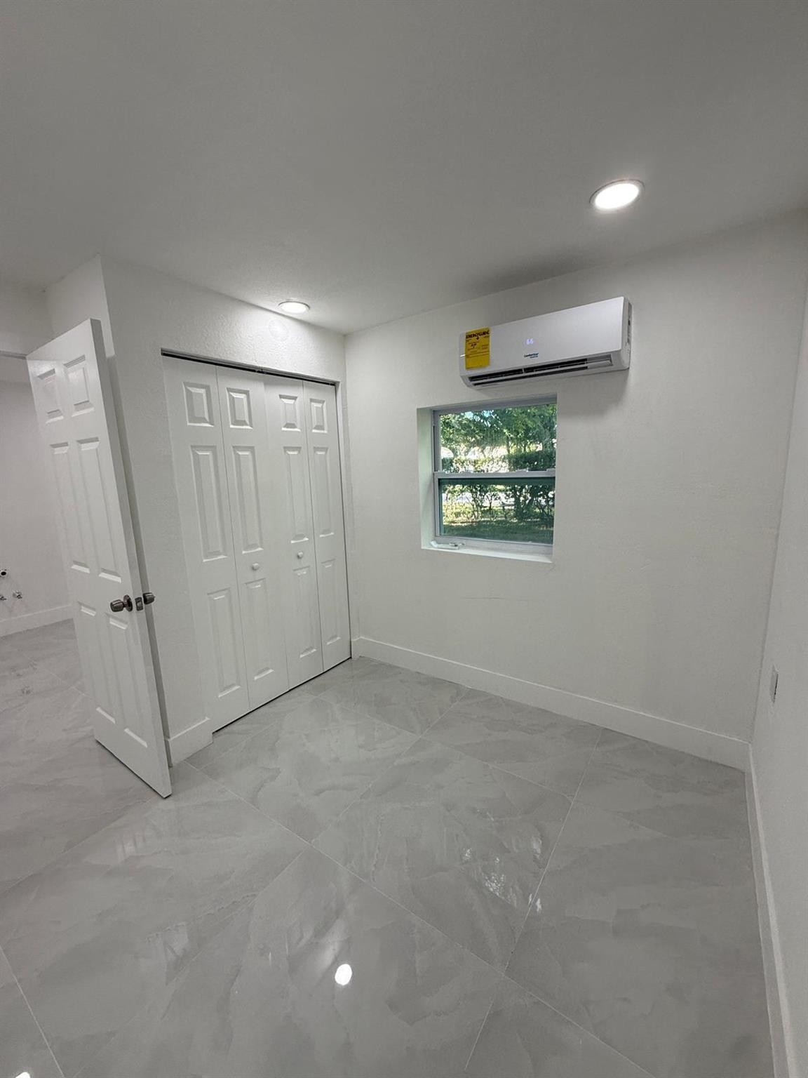 LAKE FOREST SEC ONE - Residential