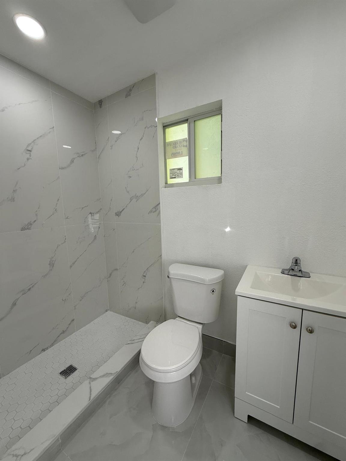 LAKE FOREST SEC ONE - Residential