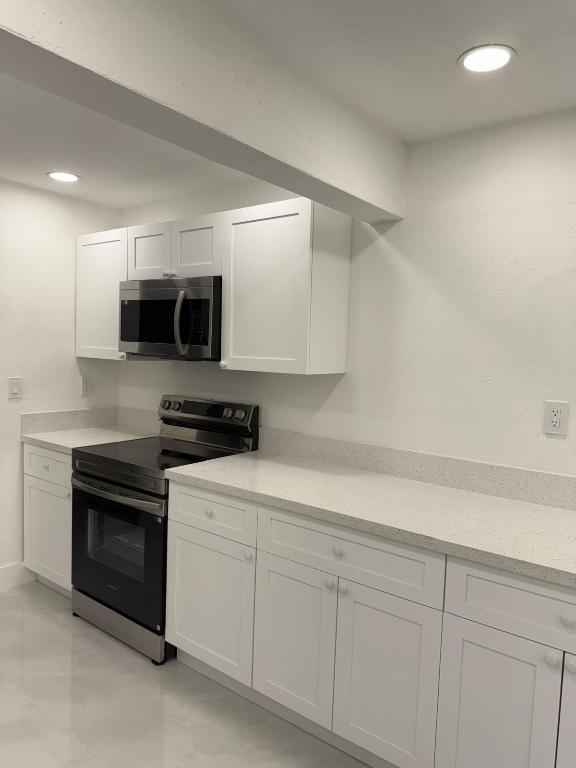 LAKE FOREST SEC ONE - Residential