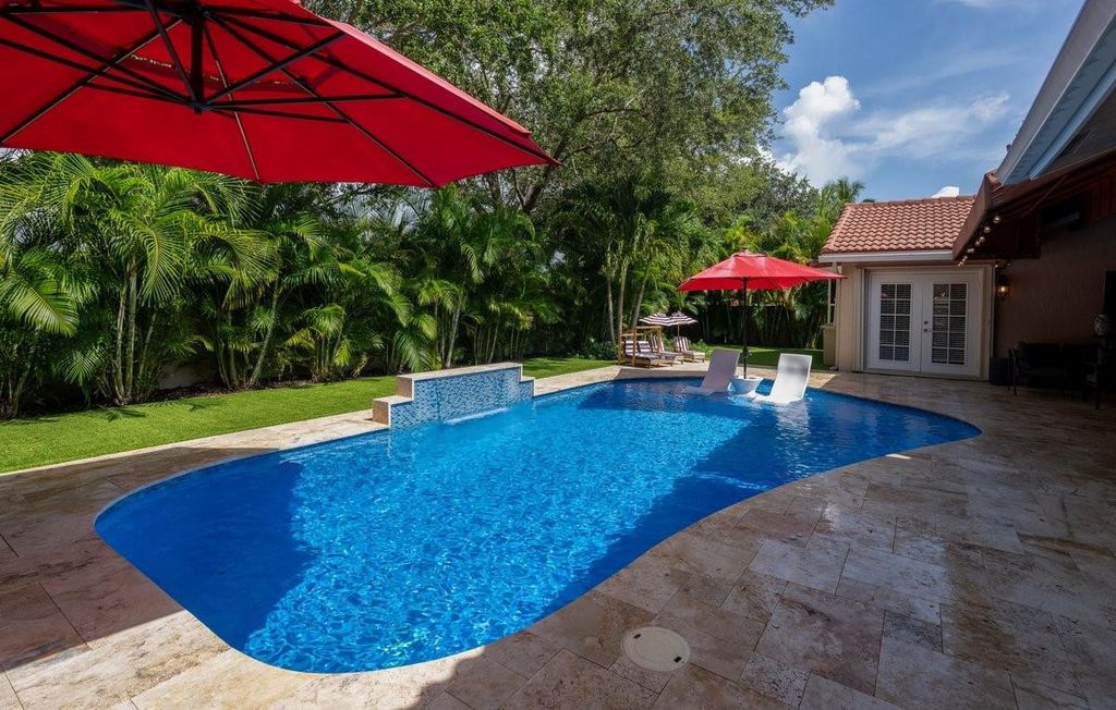 Photo of 541 NW 110th Avenue, Plantation, FL 33324 (MLS # F10515138)