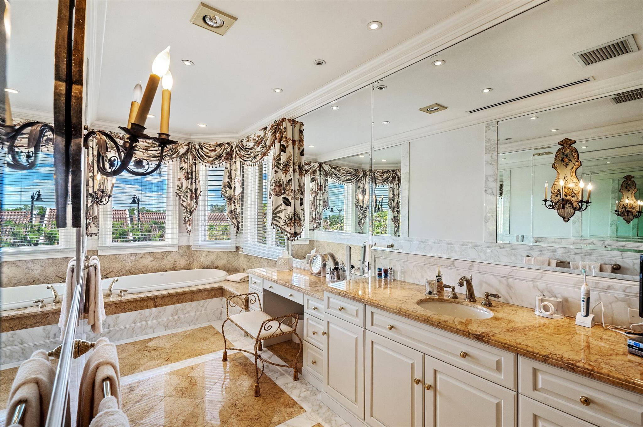 HYPOLUXO BEACH MAP - Residential