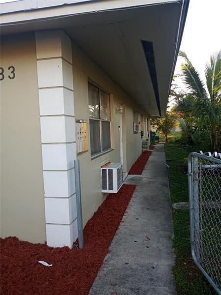 SUNSHINE VILLAS FIRST ADD - Residential Lease
