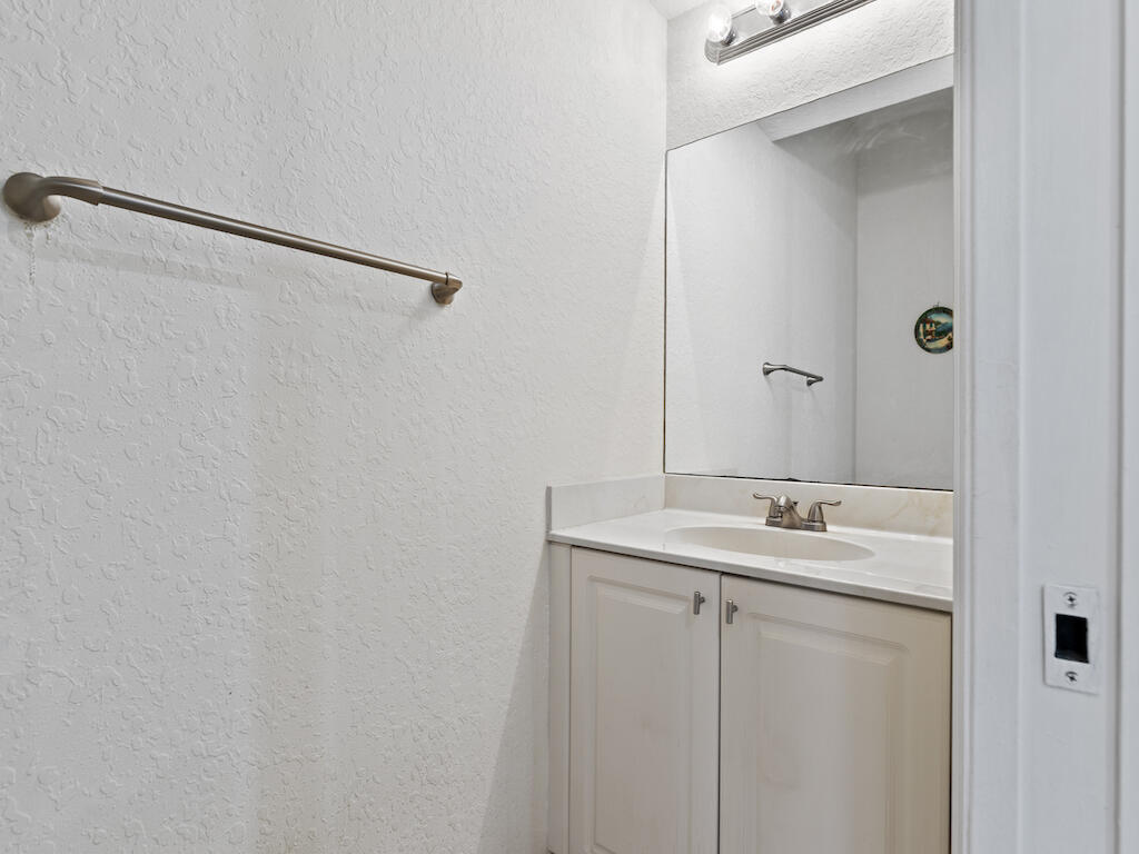 VERONA TRACE SUB & THE VILLAS AT VERONA TRACE - Residential Lease