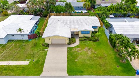 Photo of 4240 NE 19th Avenue, Oakland Park, FL 33308 (MLS # B26040975)