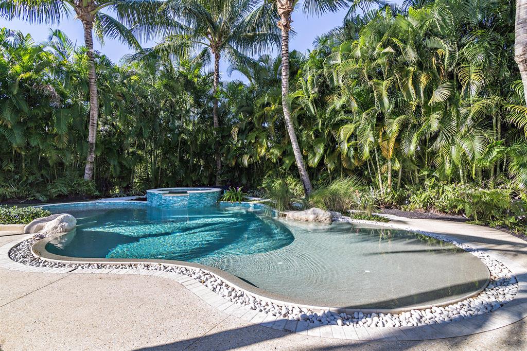 VEST POCKET LAKE WORTH FARMS IN - Residential