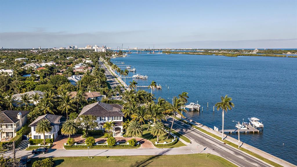 VEST POCKET LAKE WORTH FARMS IN - Residential