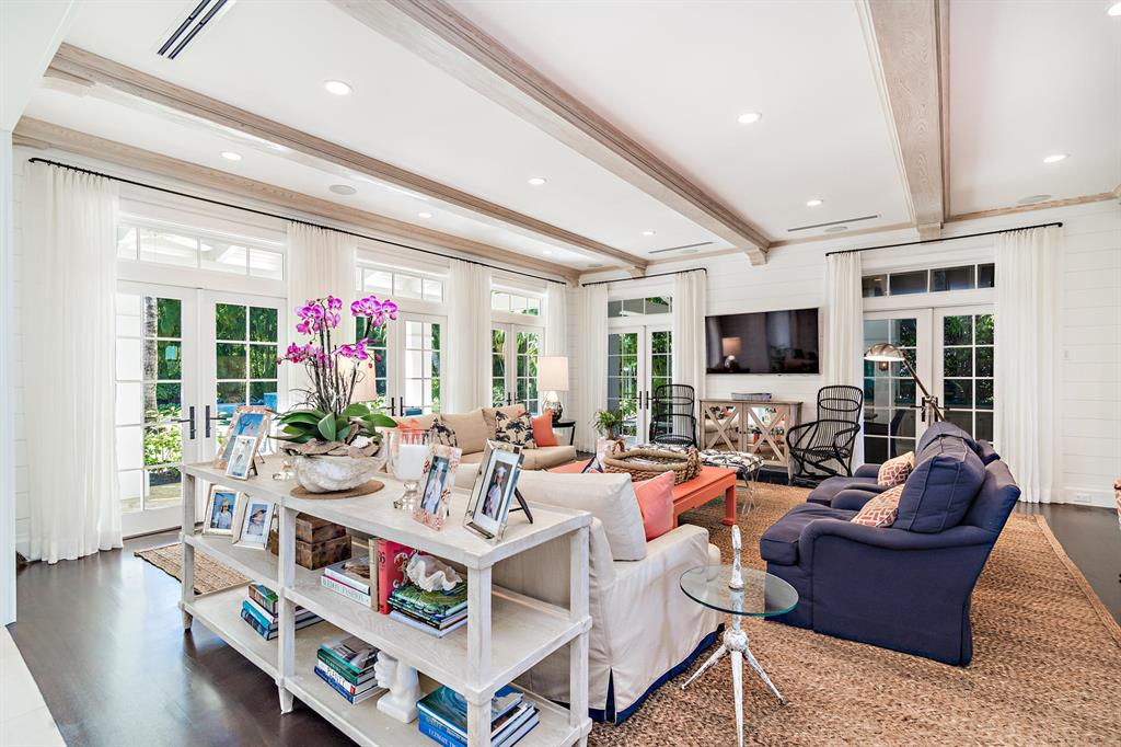 VEST POCKET LAKE WORTH FARMS IN - Residential