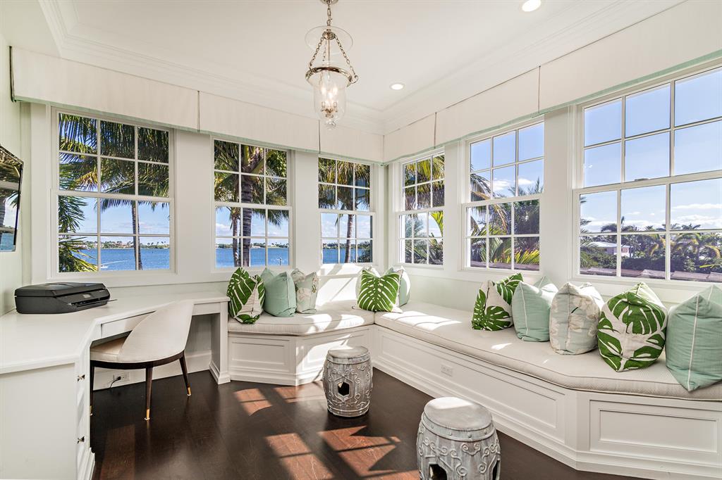 VEST POCKET LAKE WORTH FARMS IN - Residential