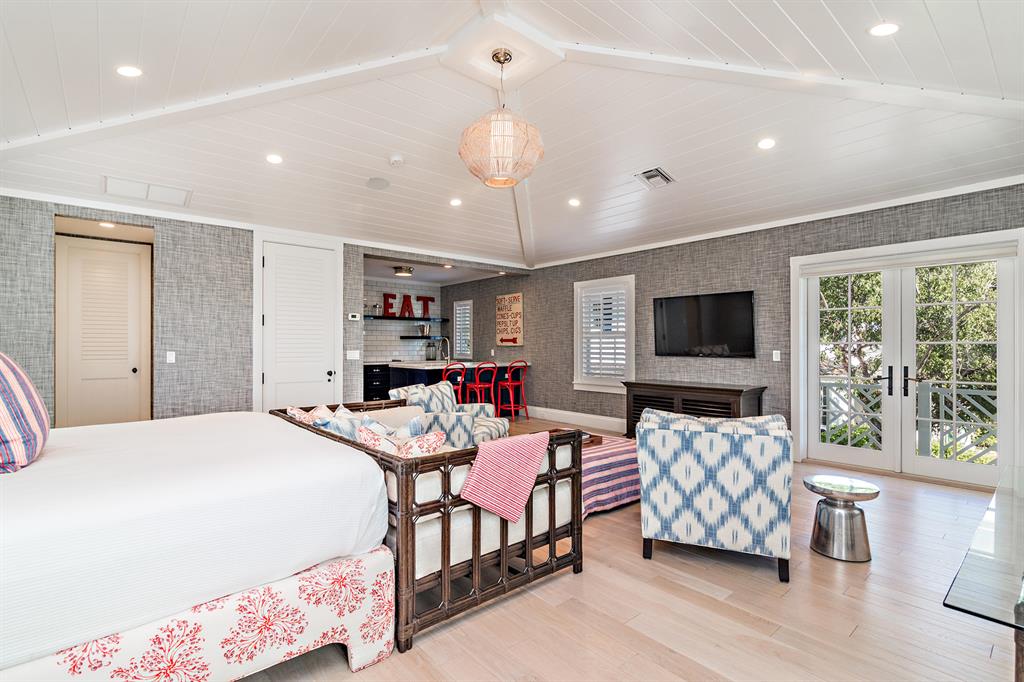 VEST POCKET LAKE WORTH FARMS IN - Residential