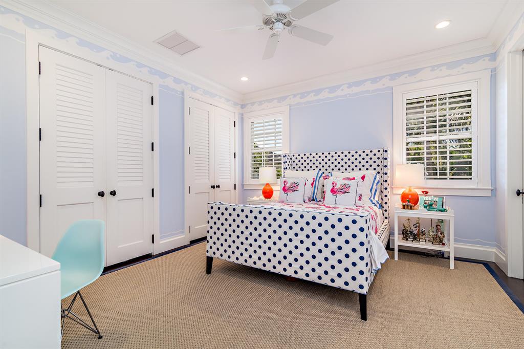 VEST POCKET LAKE WORTH FARMS IN - Residential