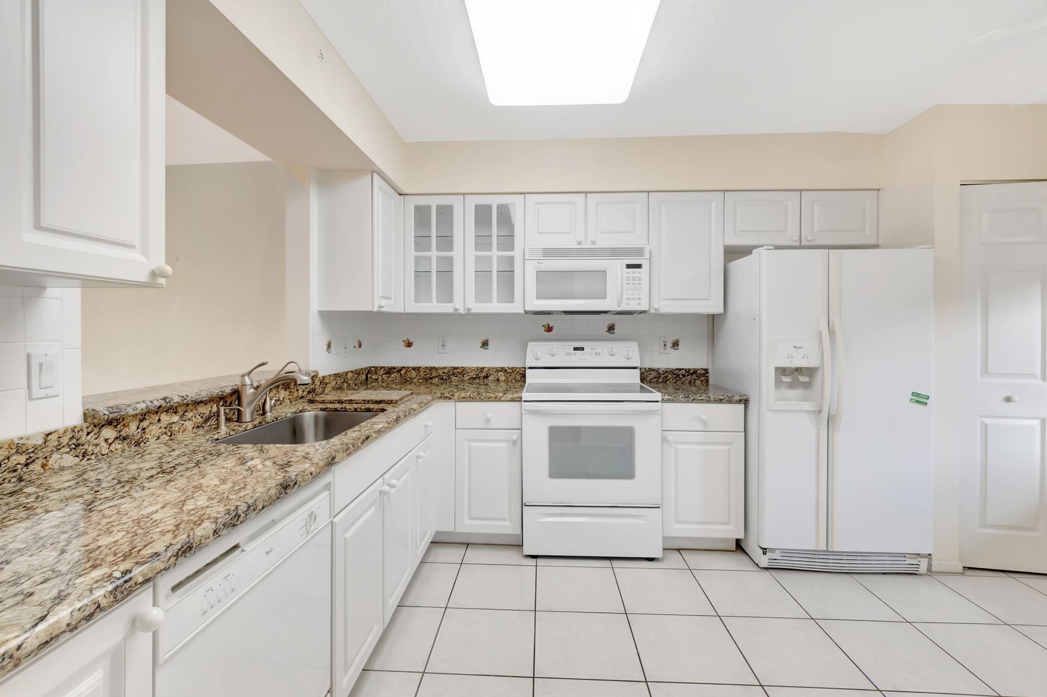 12565 Imperial Isle Dr 204