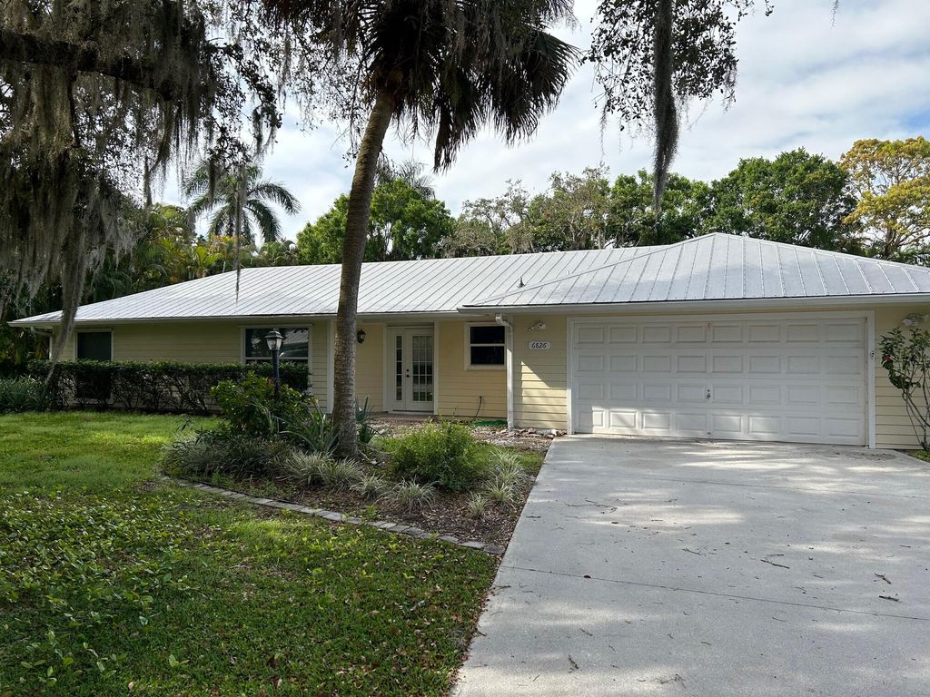 Photo of 6826 SW Chase Court, Stuart, FL 34997 (MLS # B26007660)