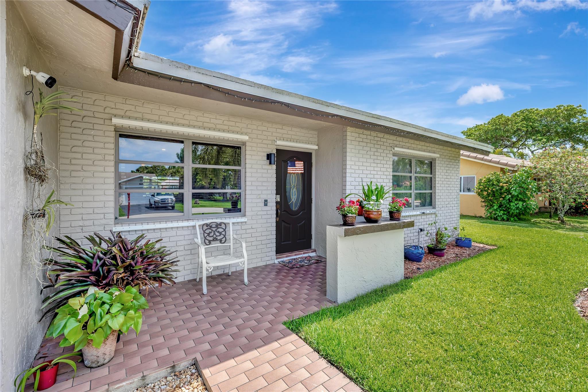 10126 NW 71st St, Tamarac, FL, 33321/$464,900 1 10126 NW 71st St