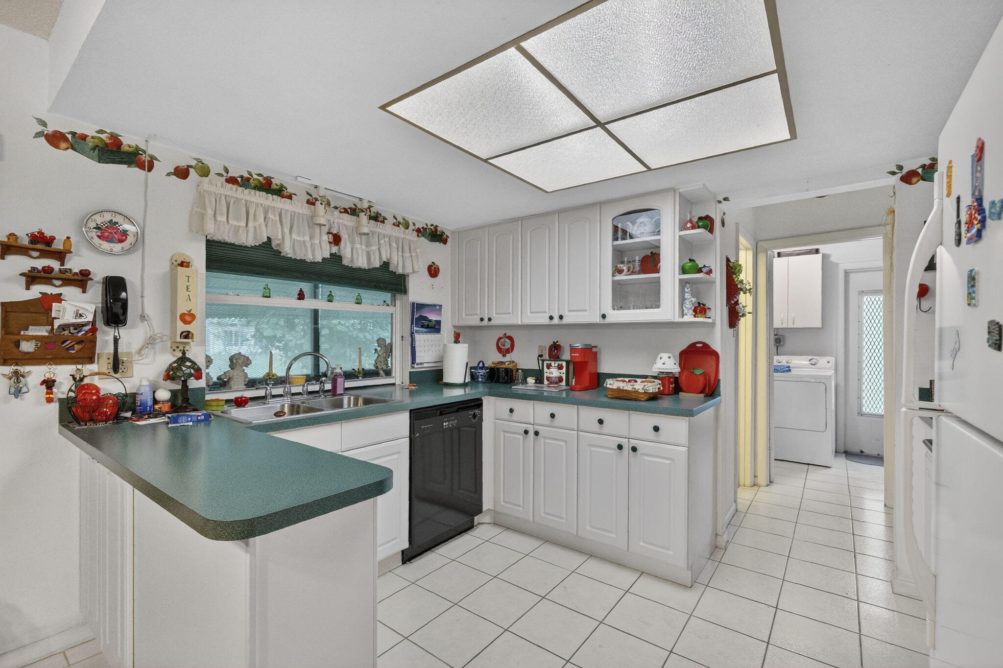 PARADISE GARDENS SEC 3 - Residential