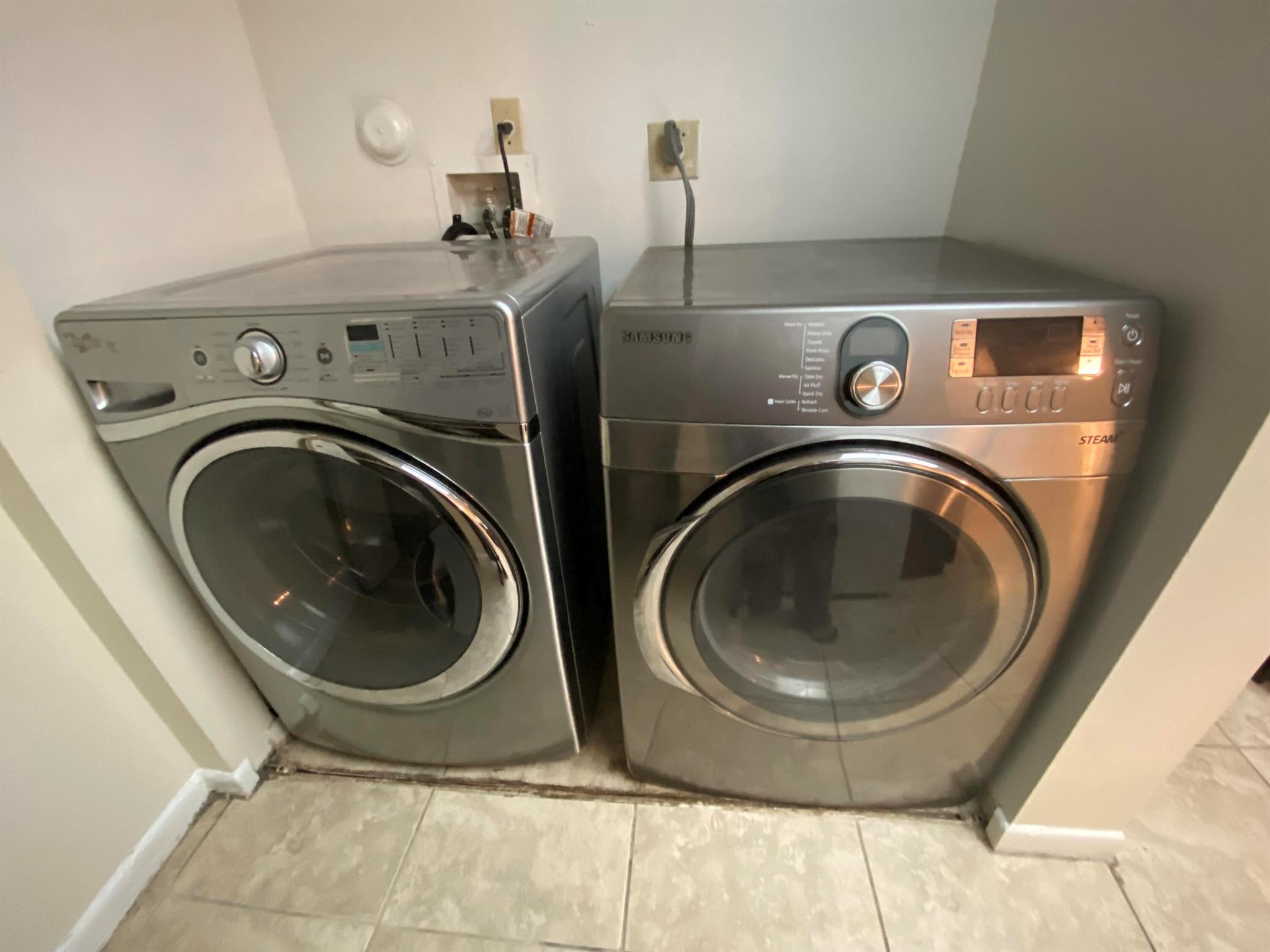 VISCONTI CONDO - Residential Lease