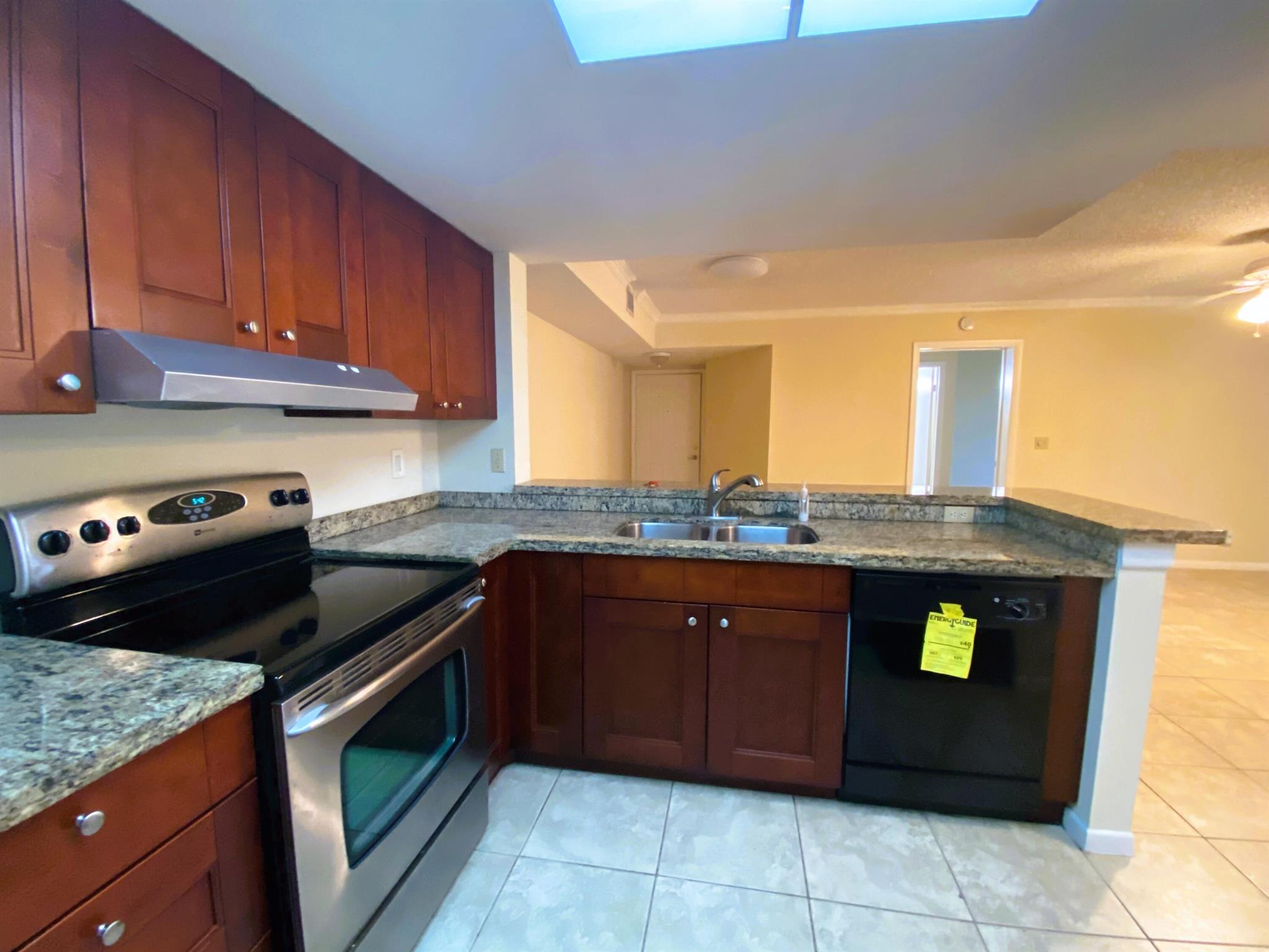 VISCONTI CONDO - Residential Lease