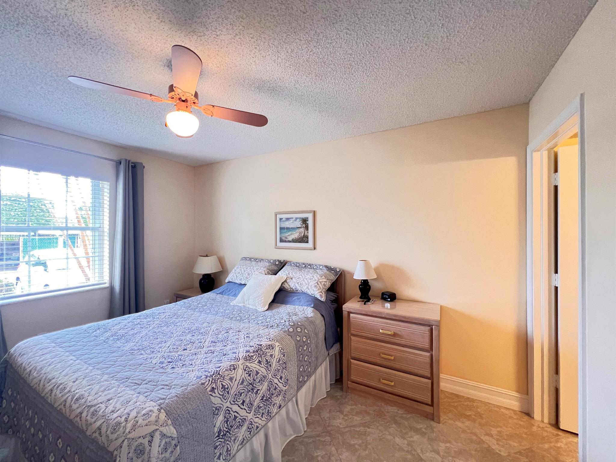 122 Waterside Drive 122