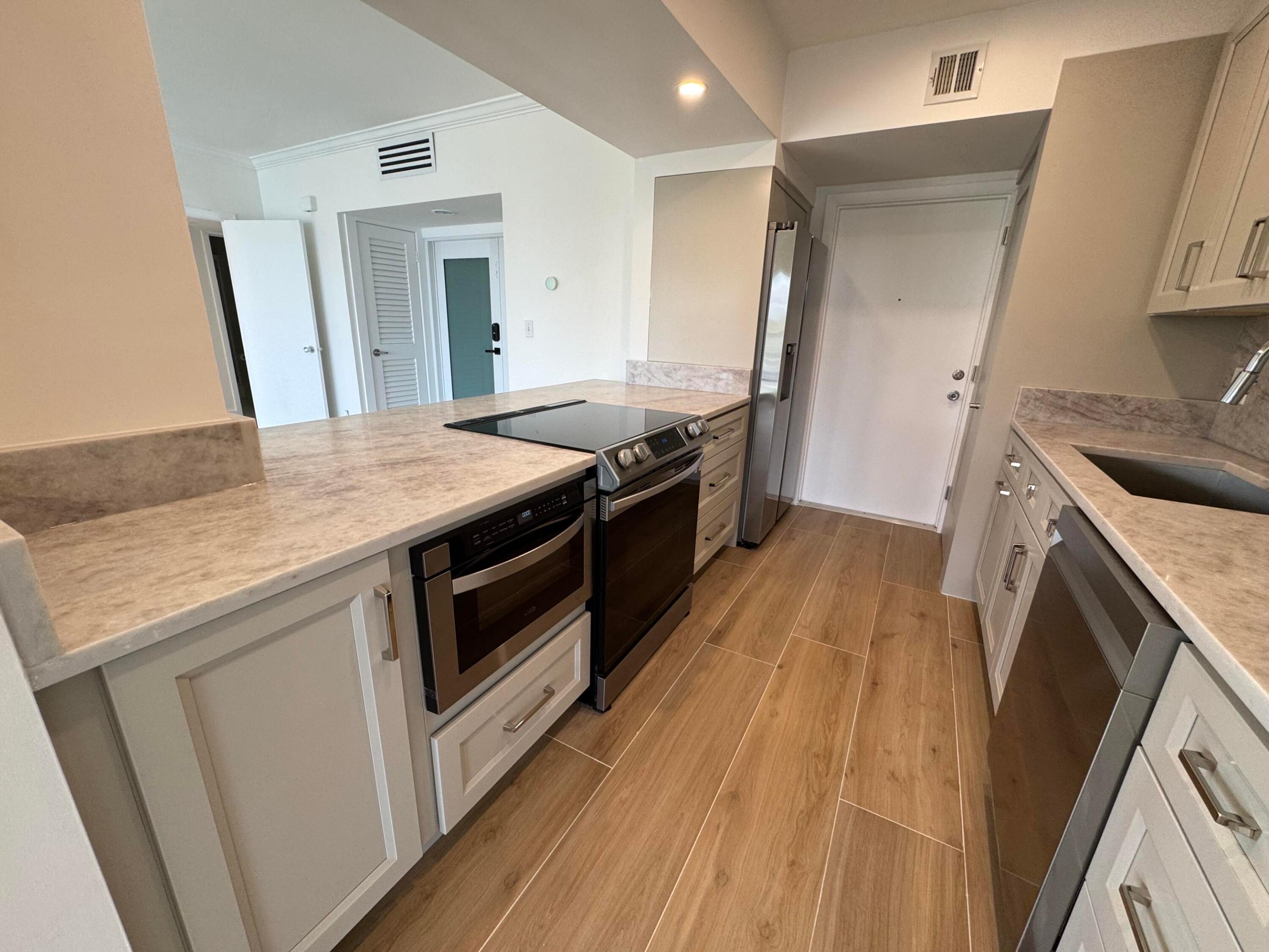 ROGERS HOUSE CONDO - Residential