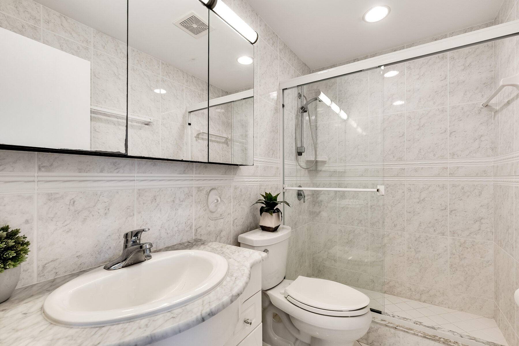 ROGERS HOUSE CONDO - Residential