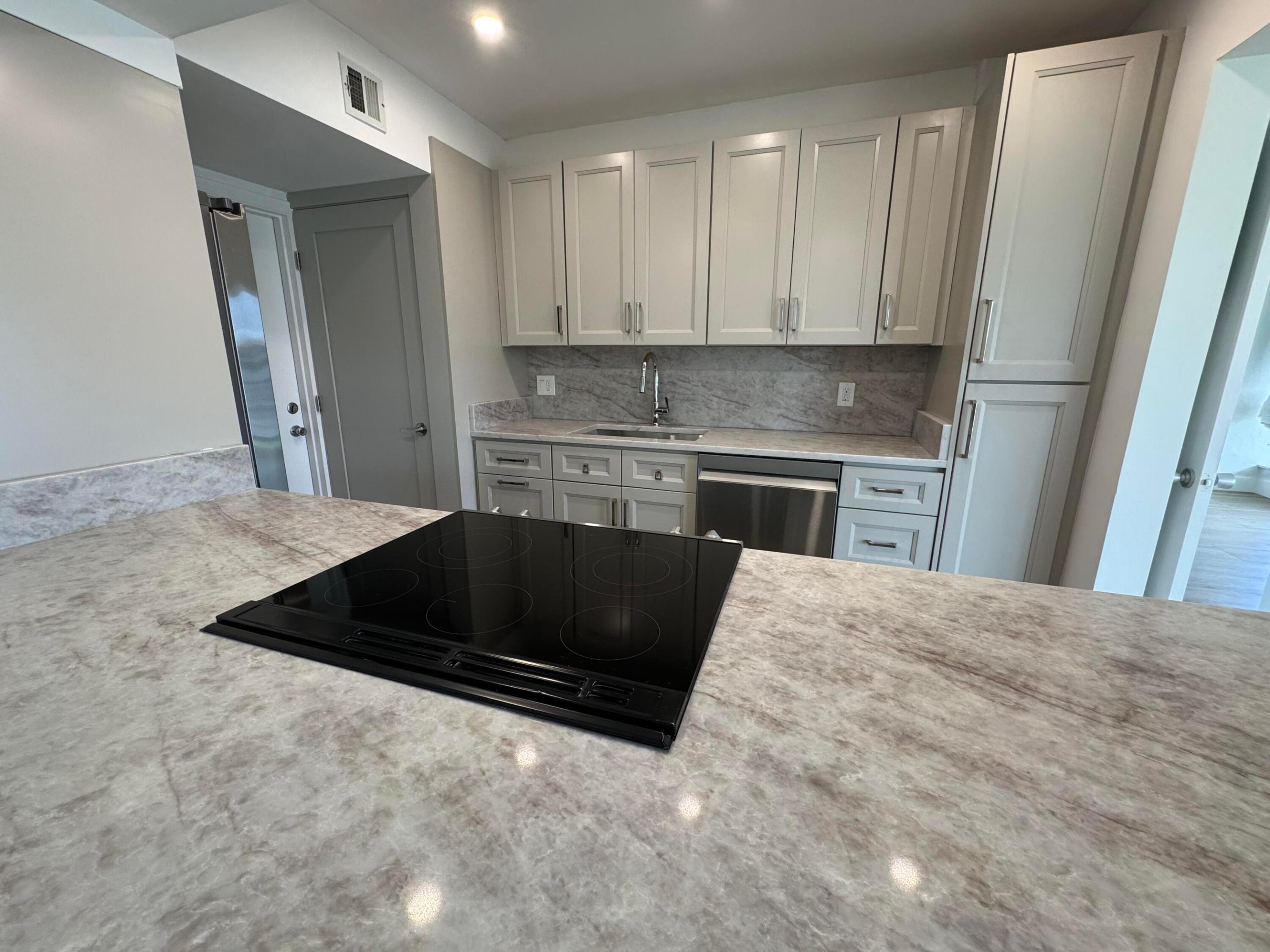 ROGERS HOUSE CONDO - Residential