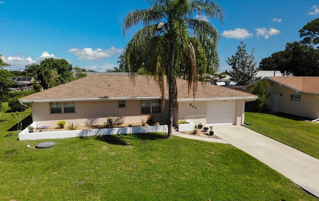 Photo of 921 SE Walters Terrace, Port Saint Lucie, FL 34983 (MLS # R10833118)