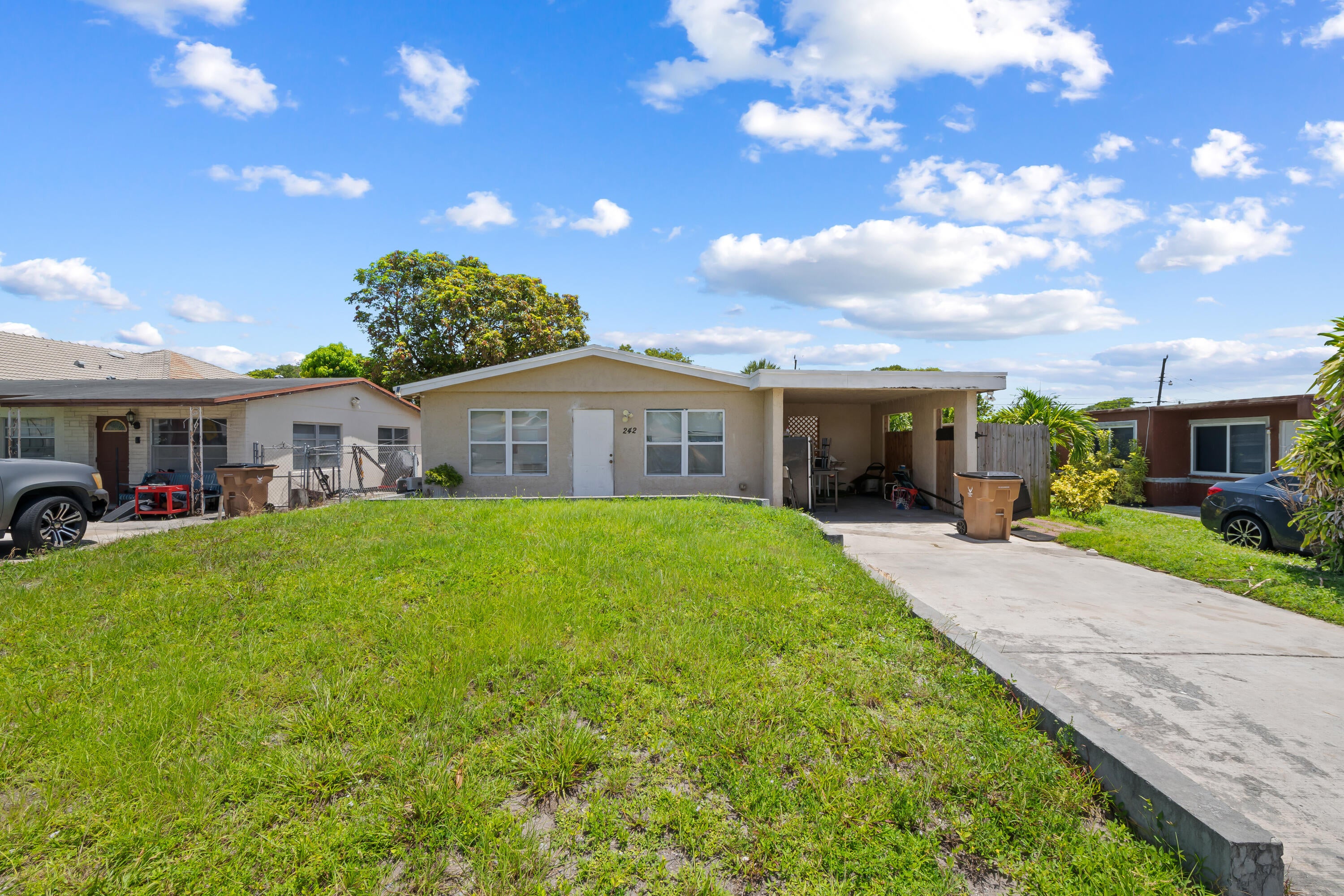 242 SW 3RD Street, Deerfield Beach FL 33441