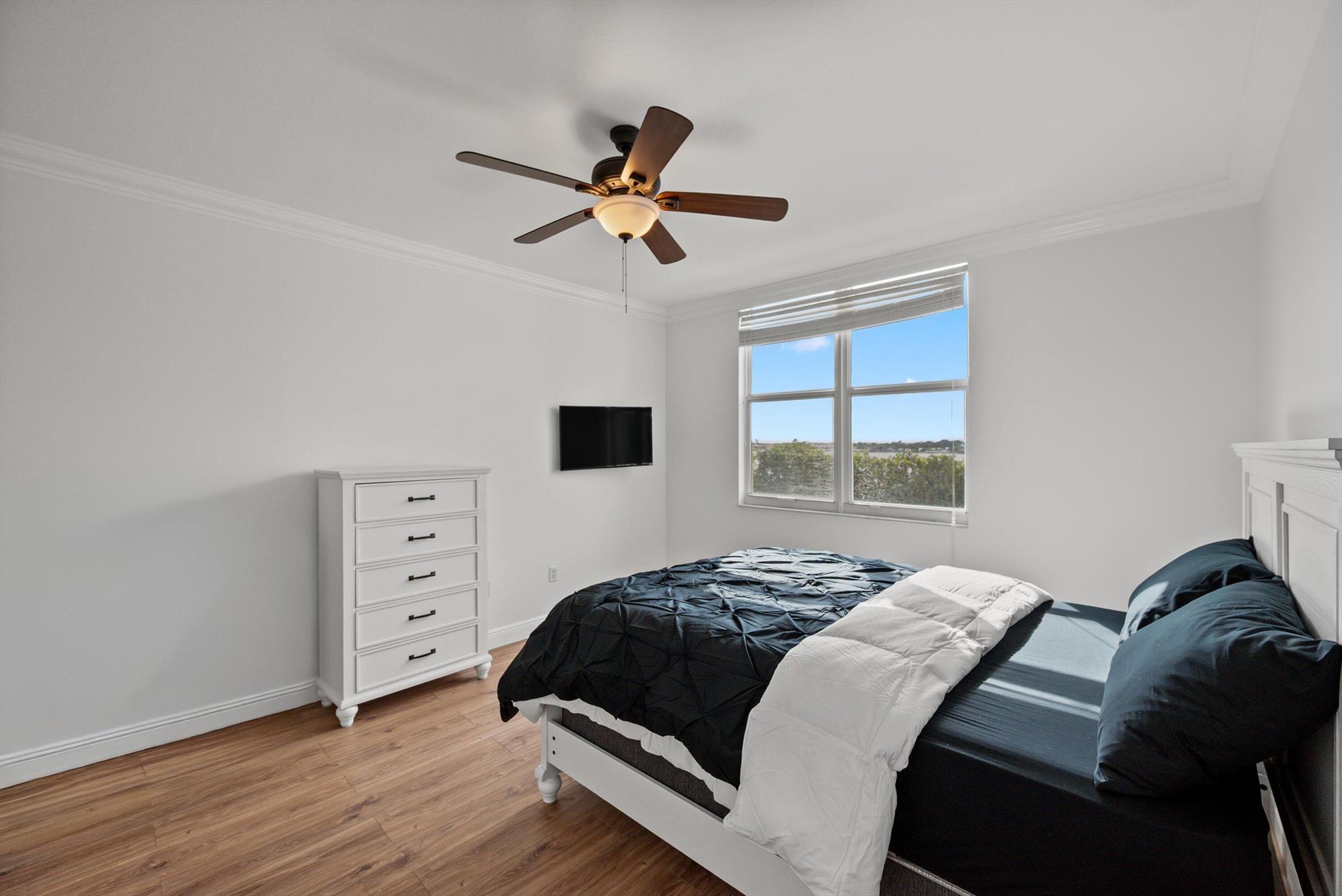 MOORINGS - Residential Lease